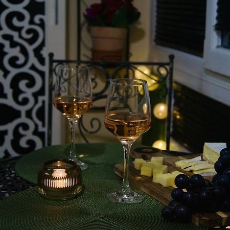 Cozy 2Br Oasis In Central Burgas Exterior foto
