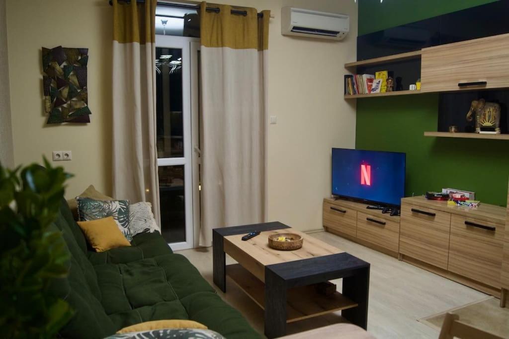 Cozy 2Br Oasis In Central Burgas Exterior foto