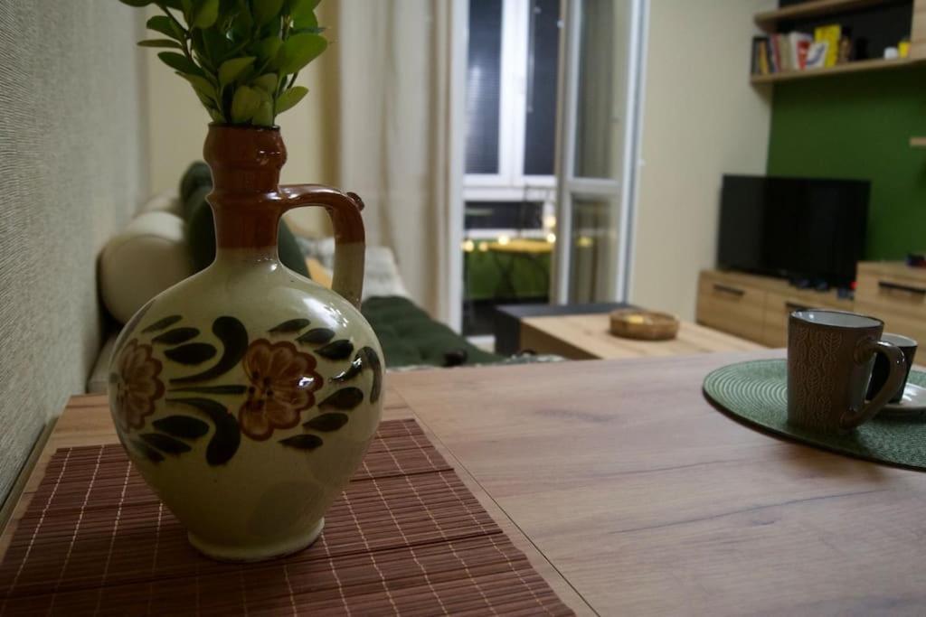 Cozy 2Br Oasis In Central Burgas Exterior foto