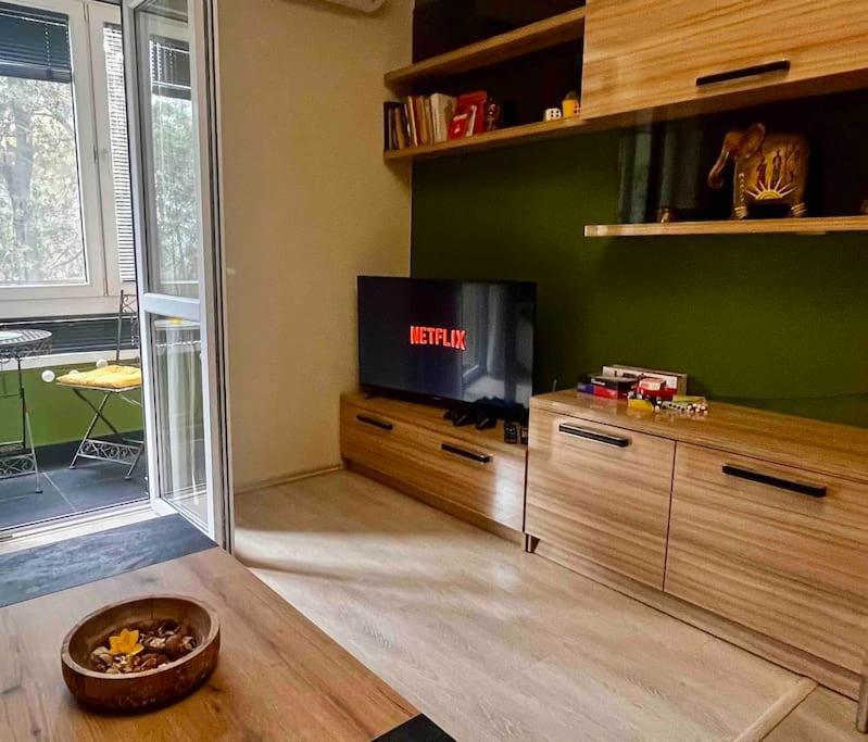 Cozy 2Br Oasis In Central Burgas Exterior foto